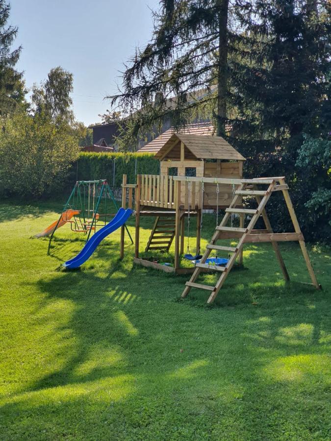 Apartamenty Czerwony Dworek - Duzy Teren Zielony, Plac Zabaw, Miejsce Na Grilla I Staw Z Mozliwoscia Wedkowania, Boisko Mysłakowice Exterior foto